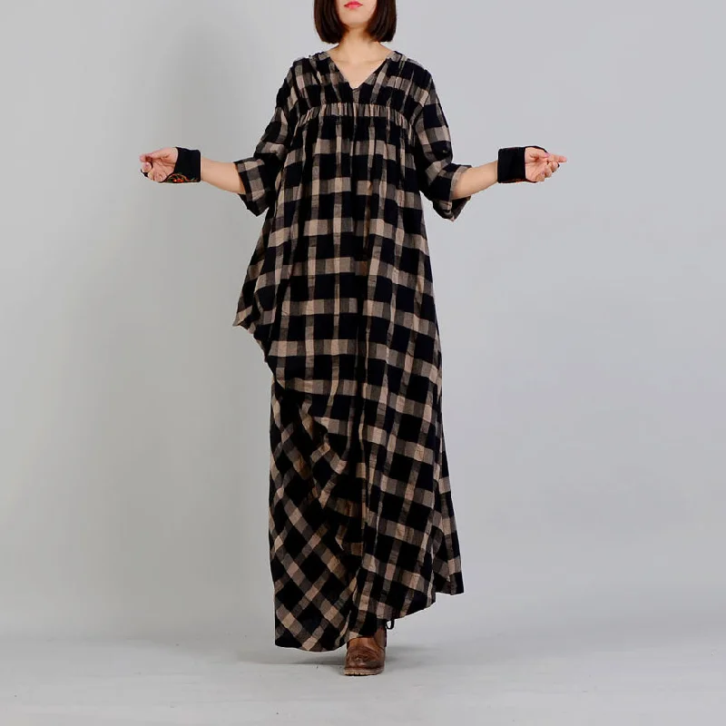 Cold-Shoulder DressNew black Plaid Loose fitting v neck cotton linen gown 2018 asymmetrical design kaftans